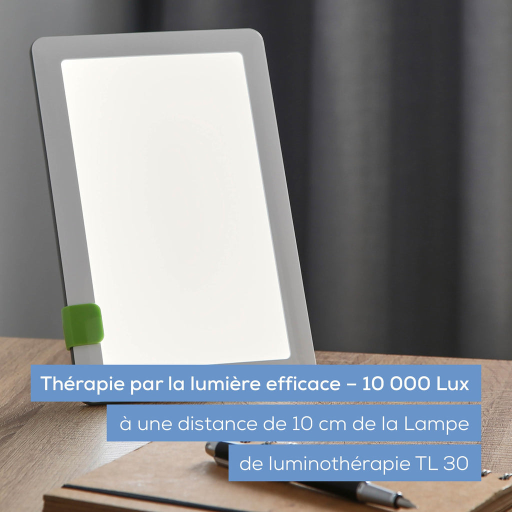 Beurer TL 30 Tageslichtlampe, 10.000 Lux, Tageslichtsimulation, kompakte Tageslichtlampe mit Ständer und Aufbewahrungsbeutel, 23,6 x 15,6 x 2,6 cm